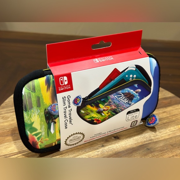 Nintendo Switch Lite Game Traveler Slim Travel Case Zelda Link's Awakening NEW! - Picture 2 of 9